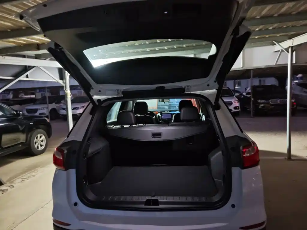 Chevrolet Equinox — миниатюра 19