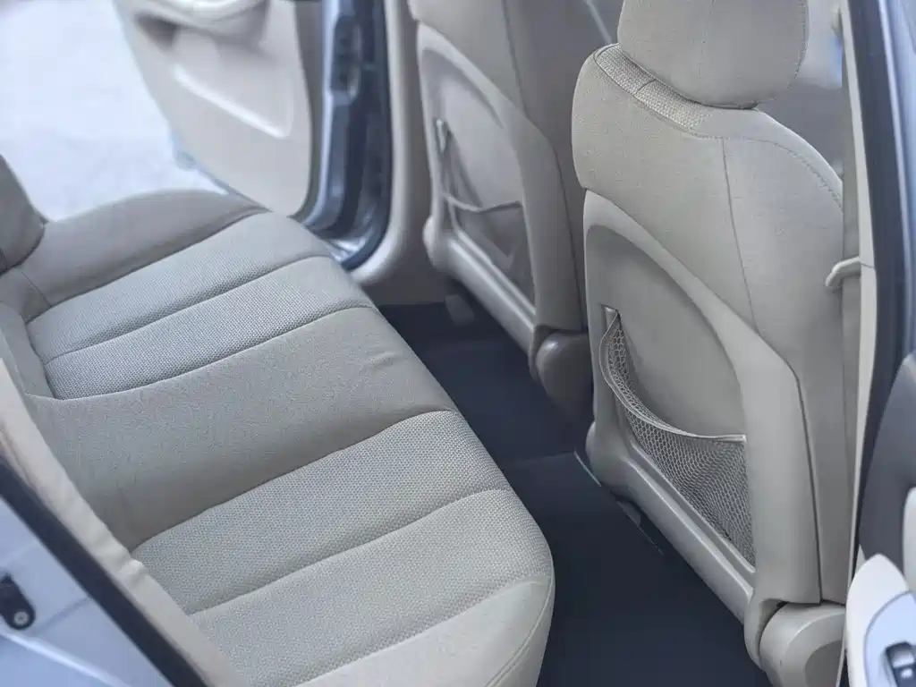 Hyundai Elantra — миниатюра 12