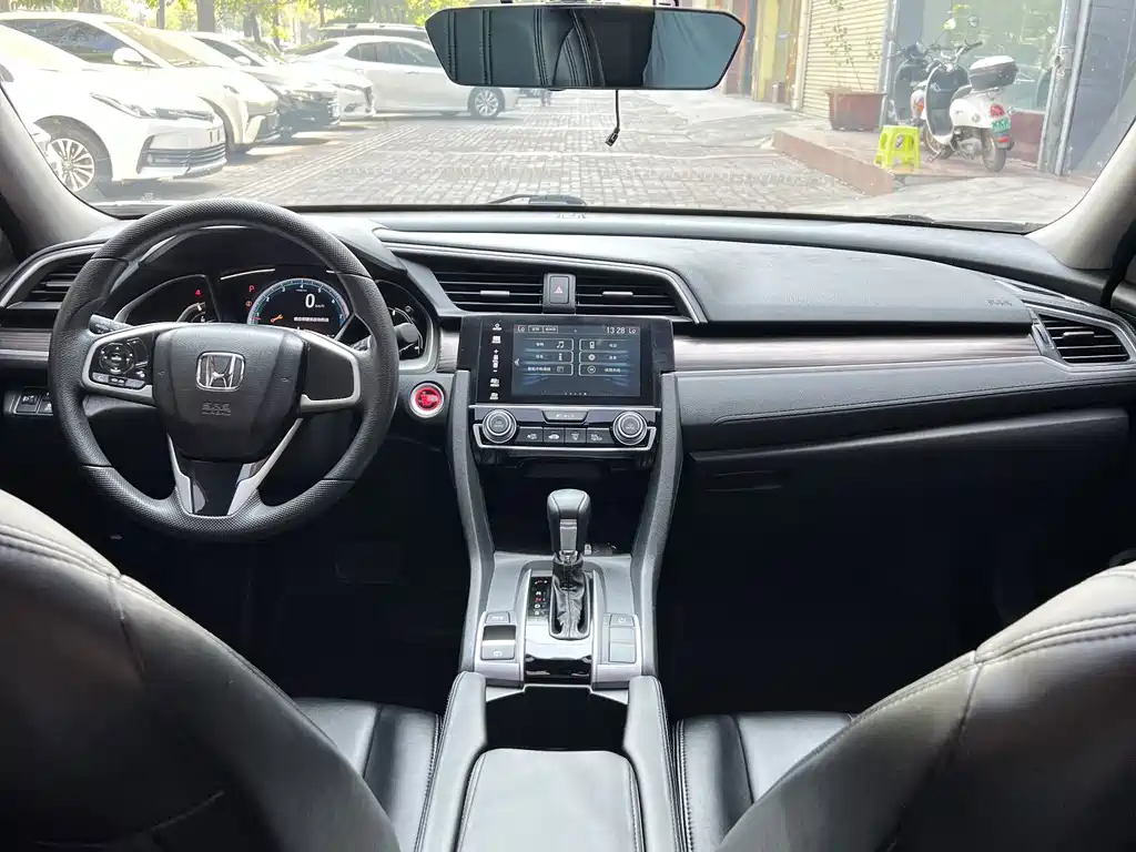 Honda Civic — миниатюра 5