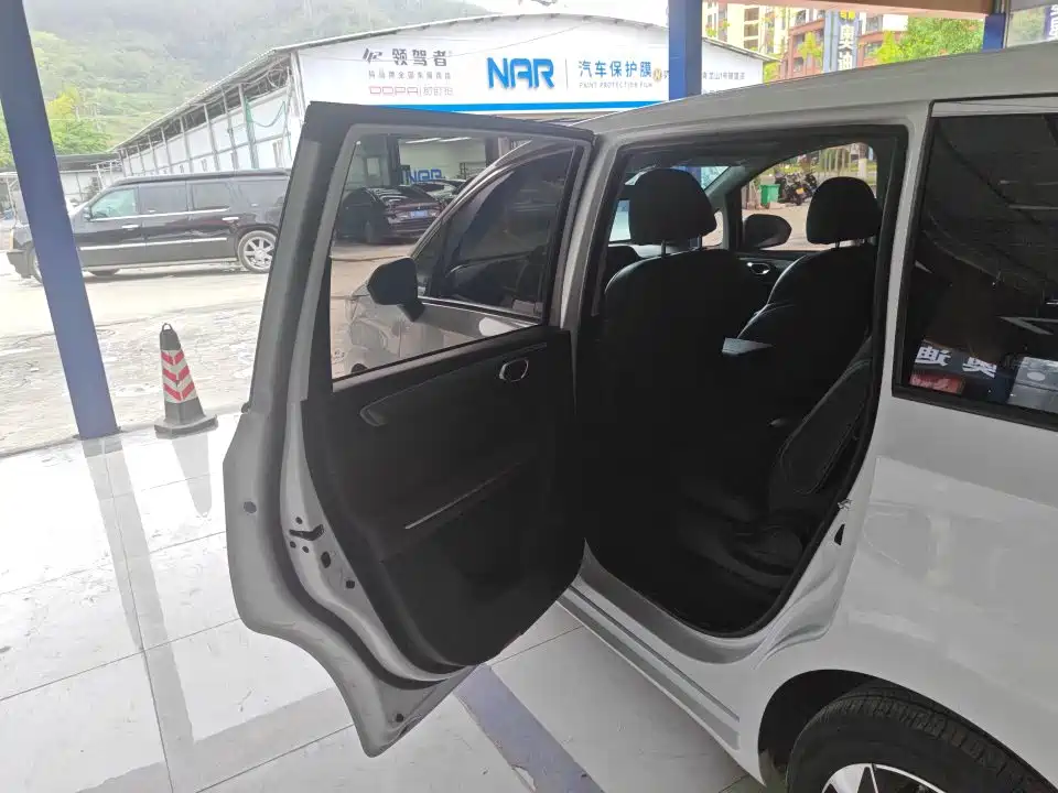 GAC Motor Trumpchi M6 — миниатюра 7