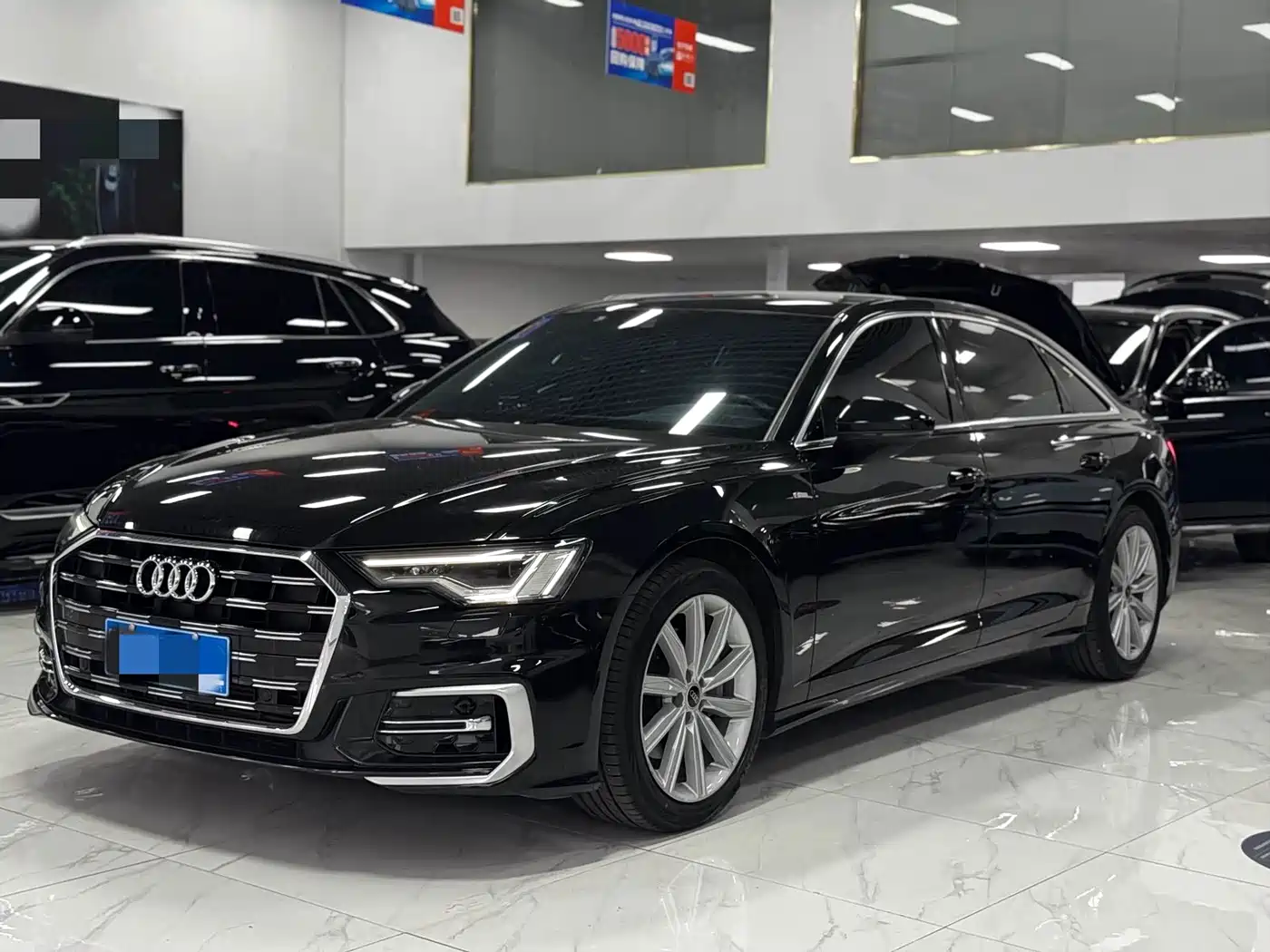奥迪A6L 2023款 45 TFSI 臻选动感型 2023