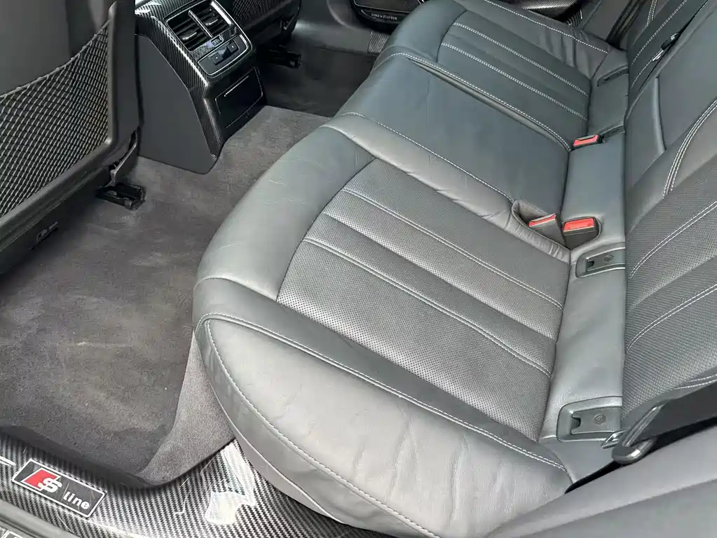 Audi A4L — миниатюра 16