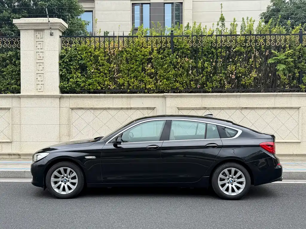 BMW 5 Series GT — миниатюра 3