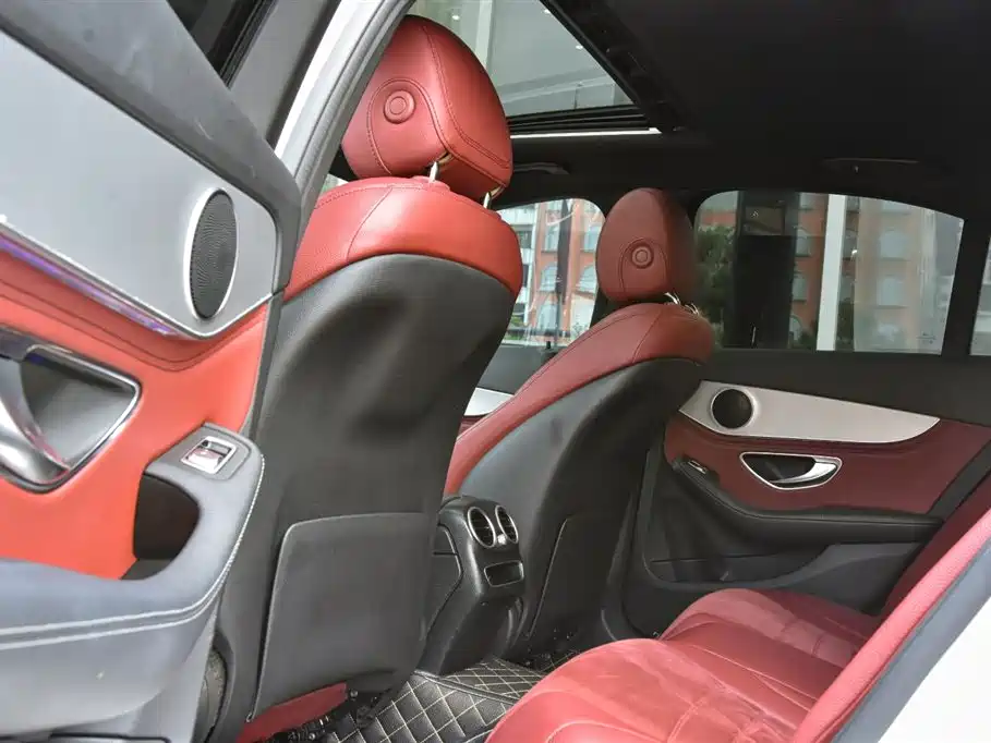 Mercedes-Benz C-Class — миниатюра 12