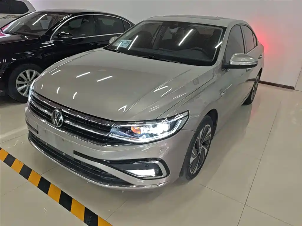 Volkswagen Bora 2023