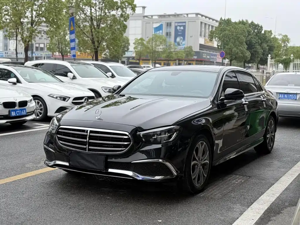 Mercedes-Benz E-Class — миниатюра 3