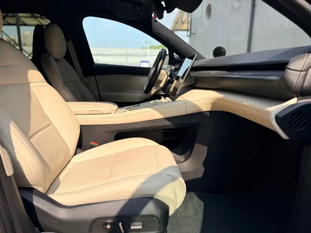 NIO ES6 — миниатюра 19