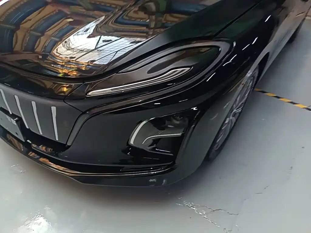 Hongqi Hongqi E-QM5 — миниатюра 24