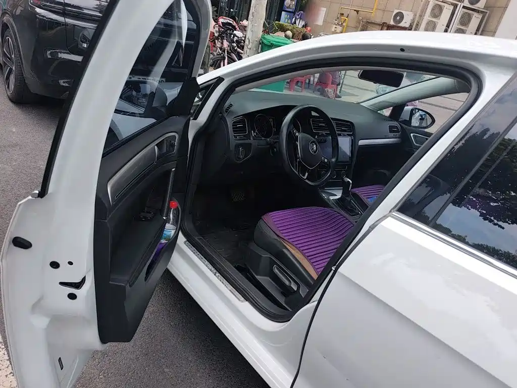 Volkswagen Golf — миниатюра 12