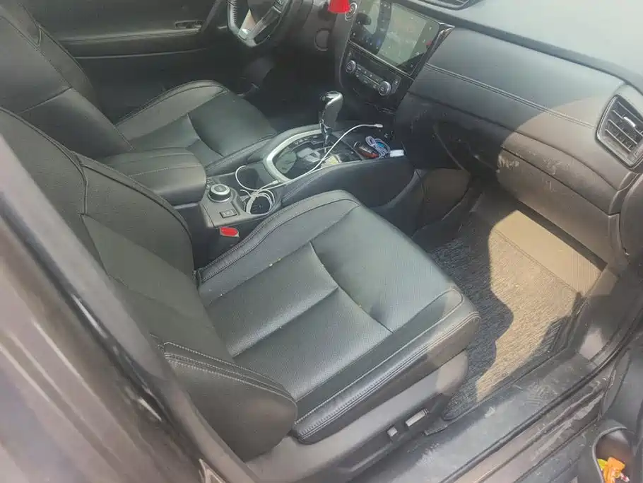 Nissan X-Trail — миниатюра 8