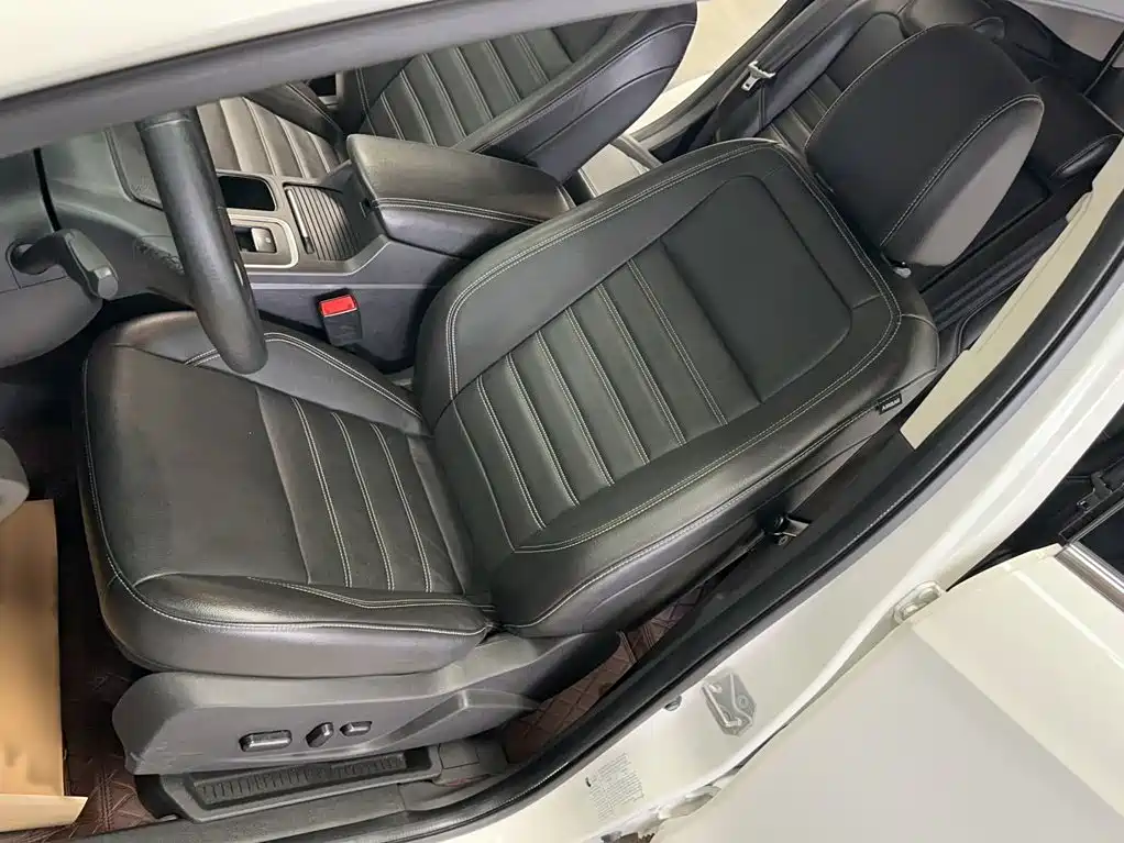 Ford Kuga — миниатюра 23