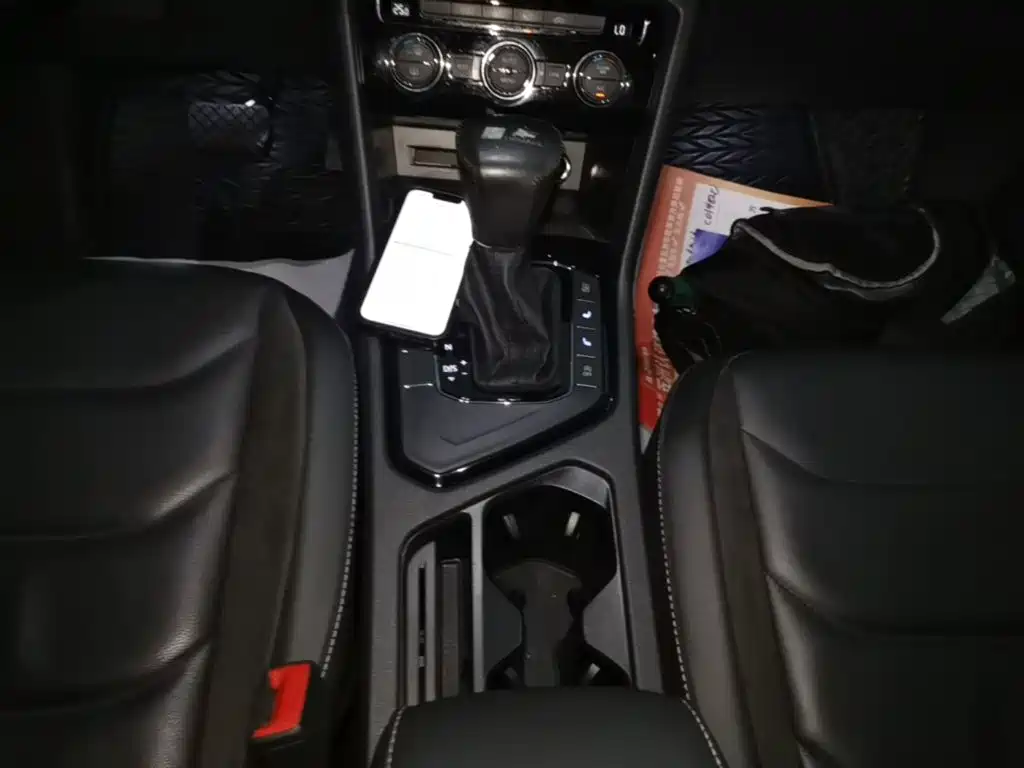 Volkswagen Tiguan L — миниатюра 14