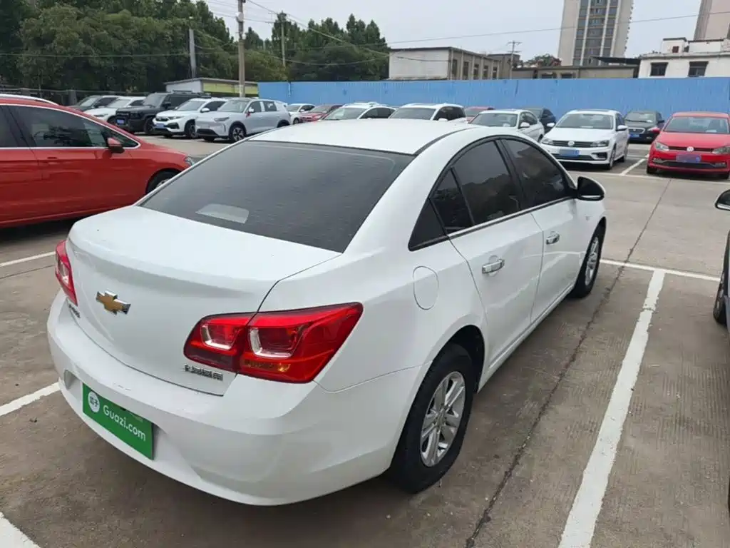 Chevrolet Cruze — миниатюра 7