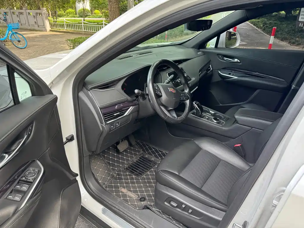 Cadillac XT4 — миниатюра 2