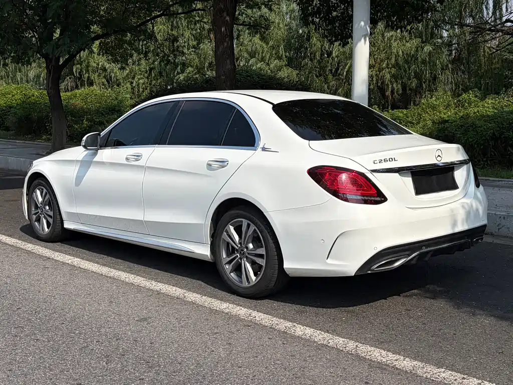 Mercedes-Benz C-Class — миниатюра 4