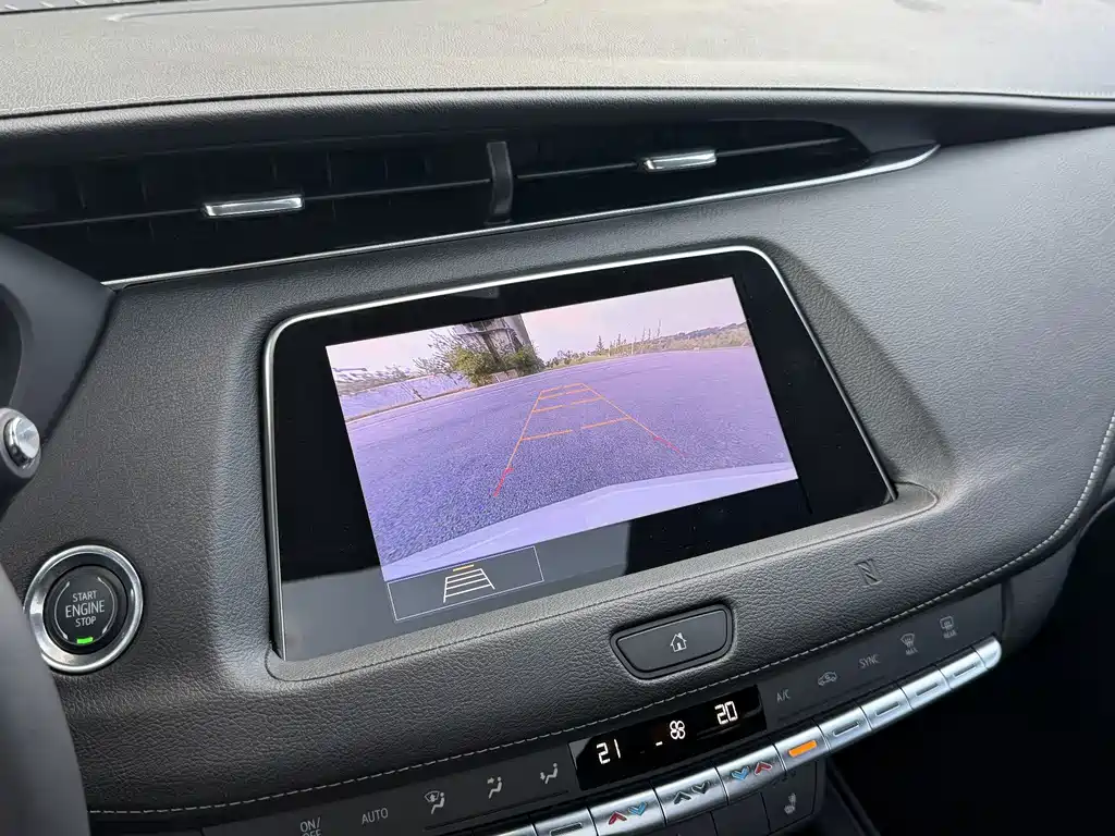 Cadillac XT4 — миниатюра 7