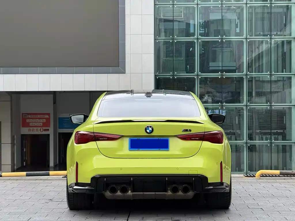 BMW M4 — миниатюра 12