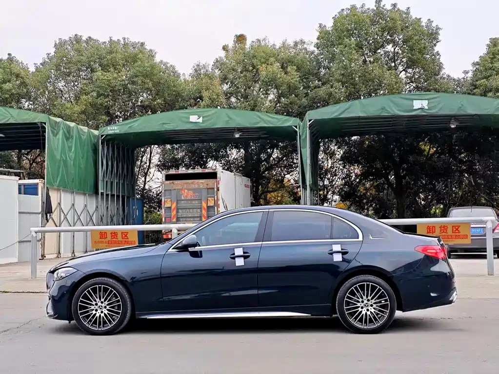 Mercedes-Benz C-Class — миниатюра 5