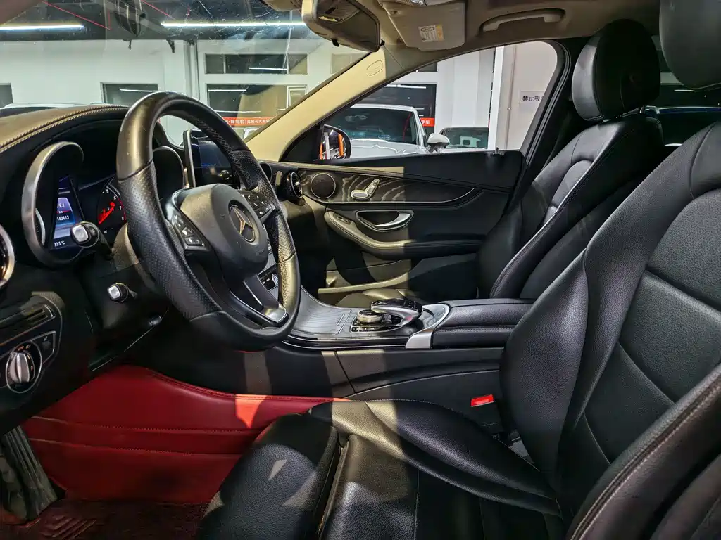 Mercedes-Benz C-Class — миниатюра 9