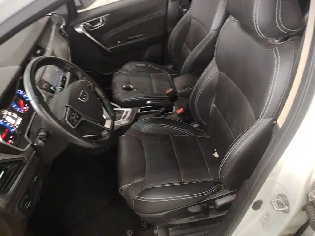 Geely Vision X3 — миниатюра 15