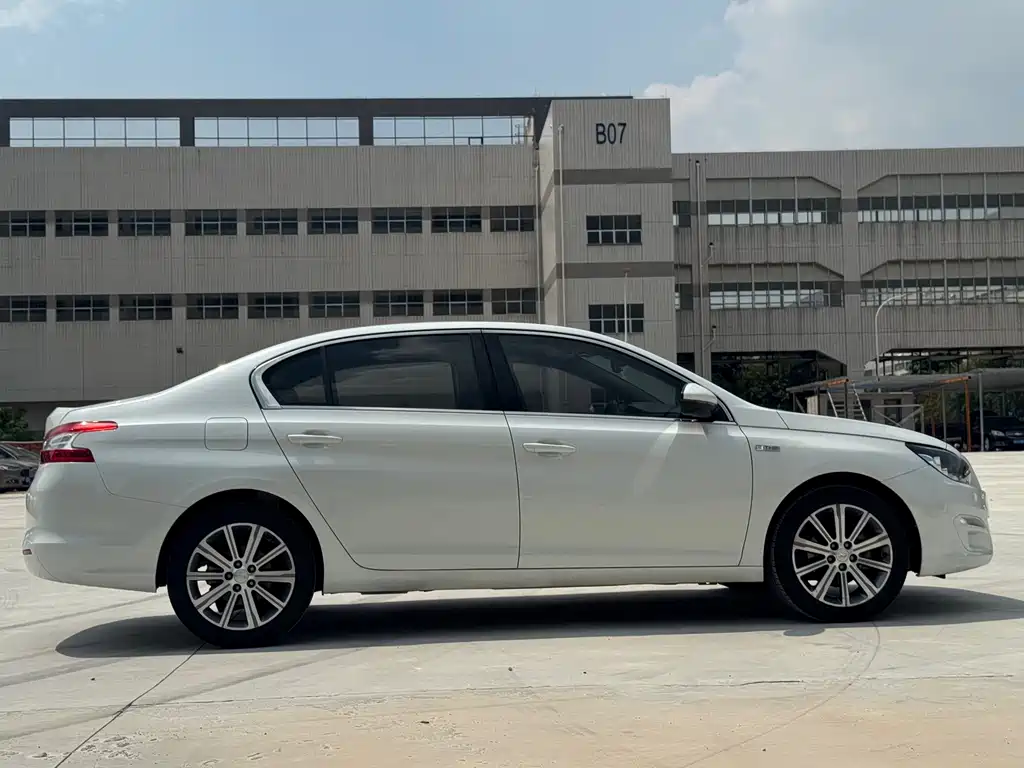 Peugeot 408 — миниатюра 3
