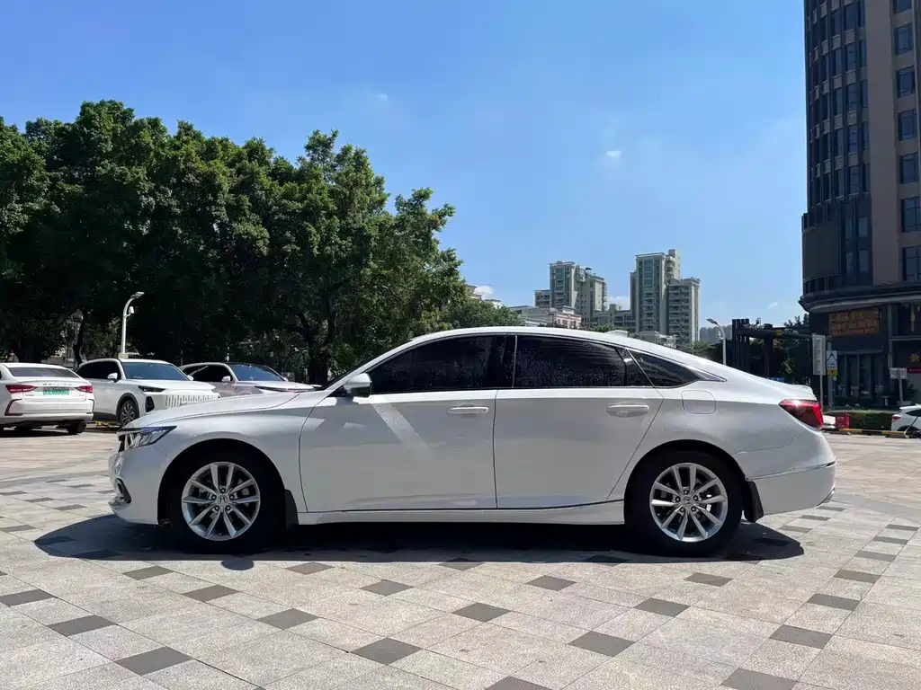 Honda Accord — миниатюра 4