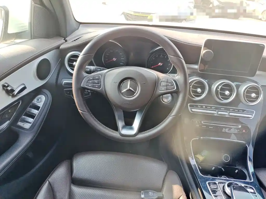 Mercedes-Benz GLC — миниатюра 6