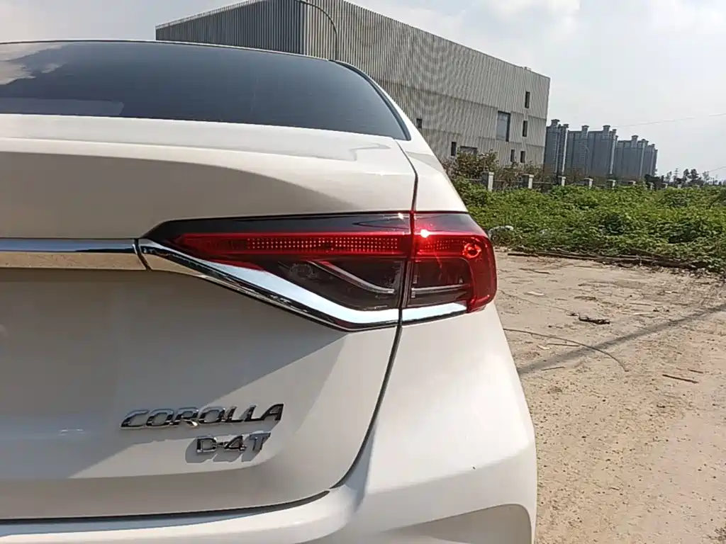 Toyota Corolla — миниатюра 8