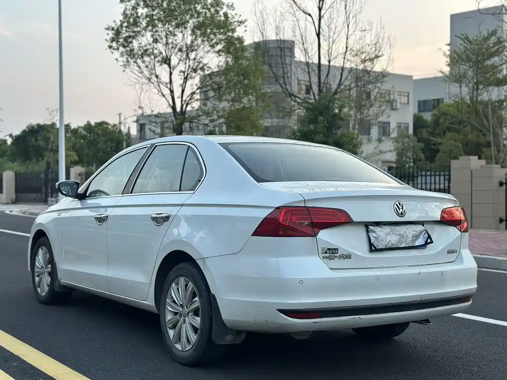 Volkswagen Bora — миниатюра 7