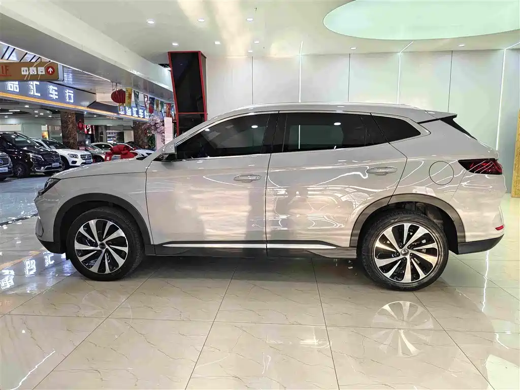 BYD PLUS New Energy — миниатюра 7