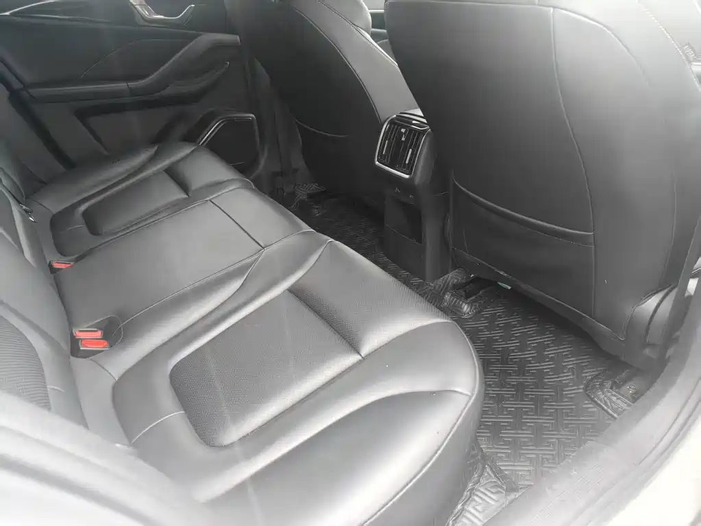 Bestune B70 — миниатюра 6