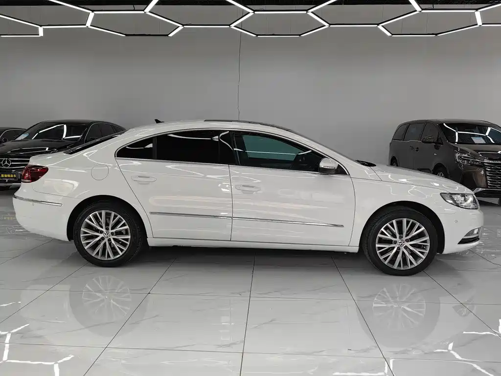 Volkswagen FAW - Passat CC CC 2018 2.0TSI Luxury