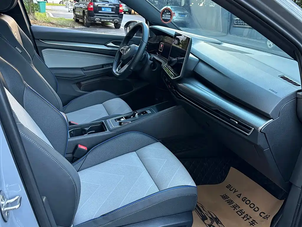 Volkswagen Golf — миниатюра 19