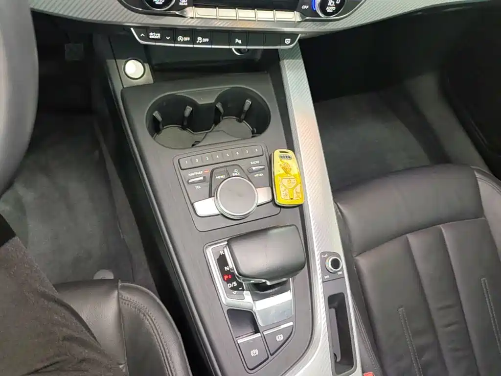 Audi A4L — миниатюра 14