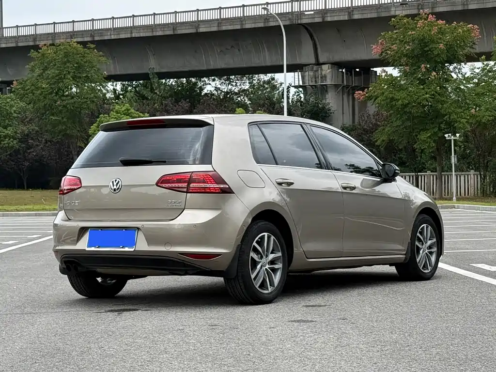 Volkswagen Golf — миниатюра 6