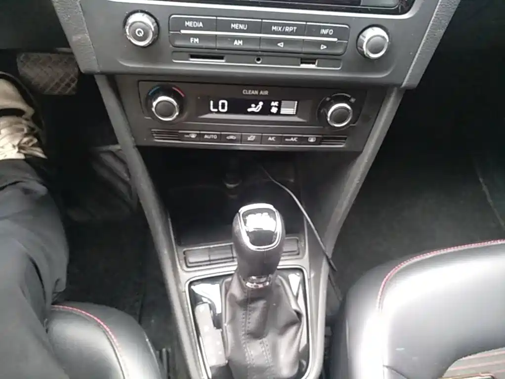 Skoda Rapid Spaceback — миниатюра 14