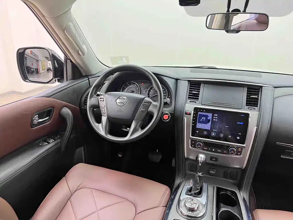 Nissan Patrol — миниатюра 15