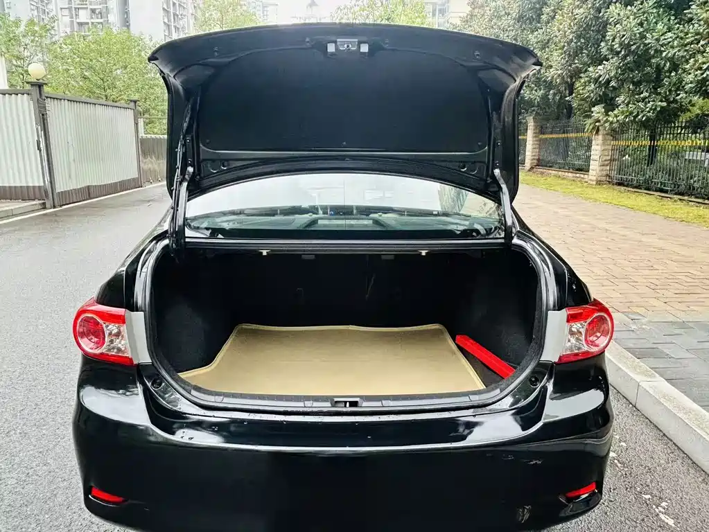 Toyota Corolla — миниатюра 10