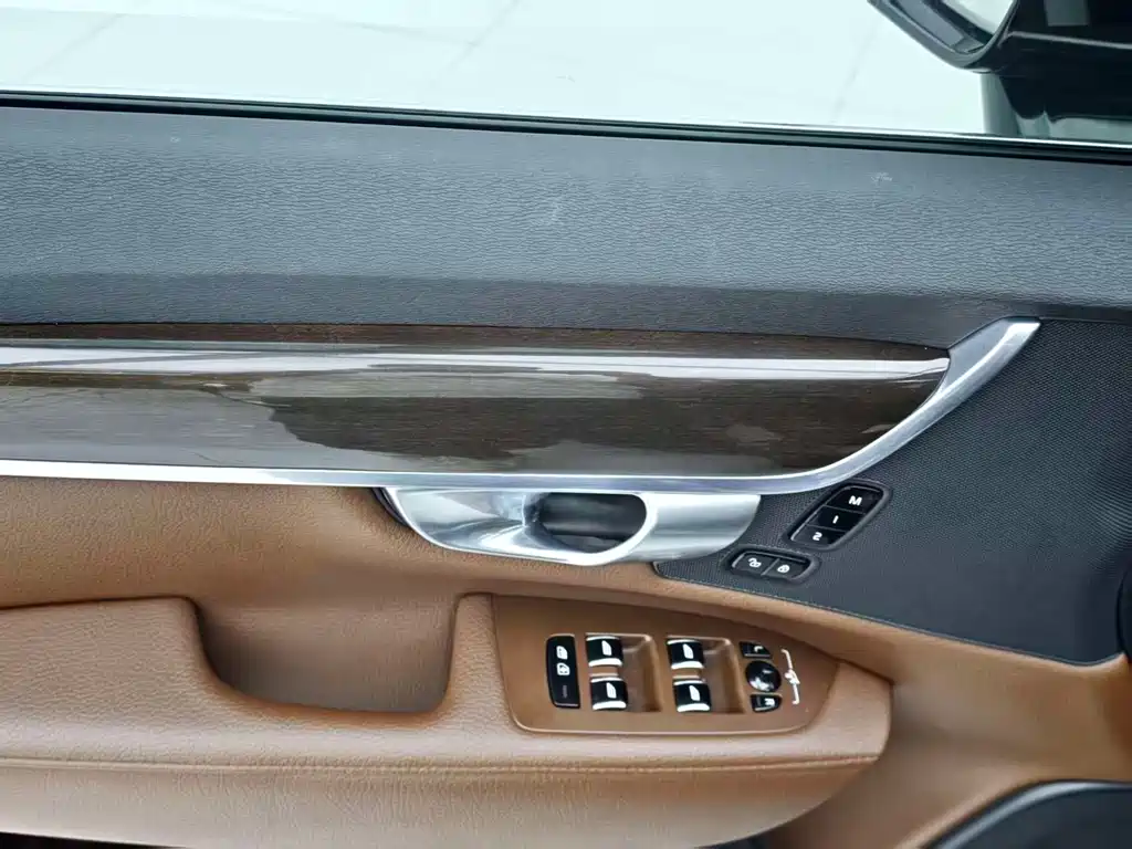 Volvo S90 — миниатюра 14