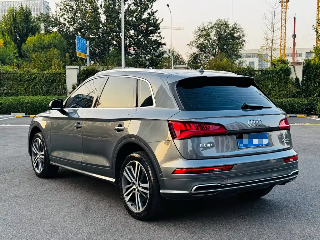 Audi Q5L — миниатюра 6