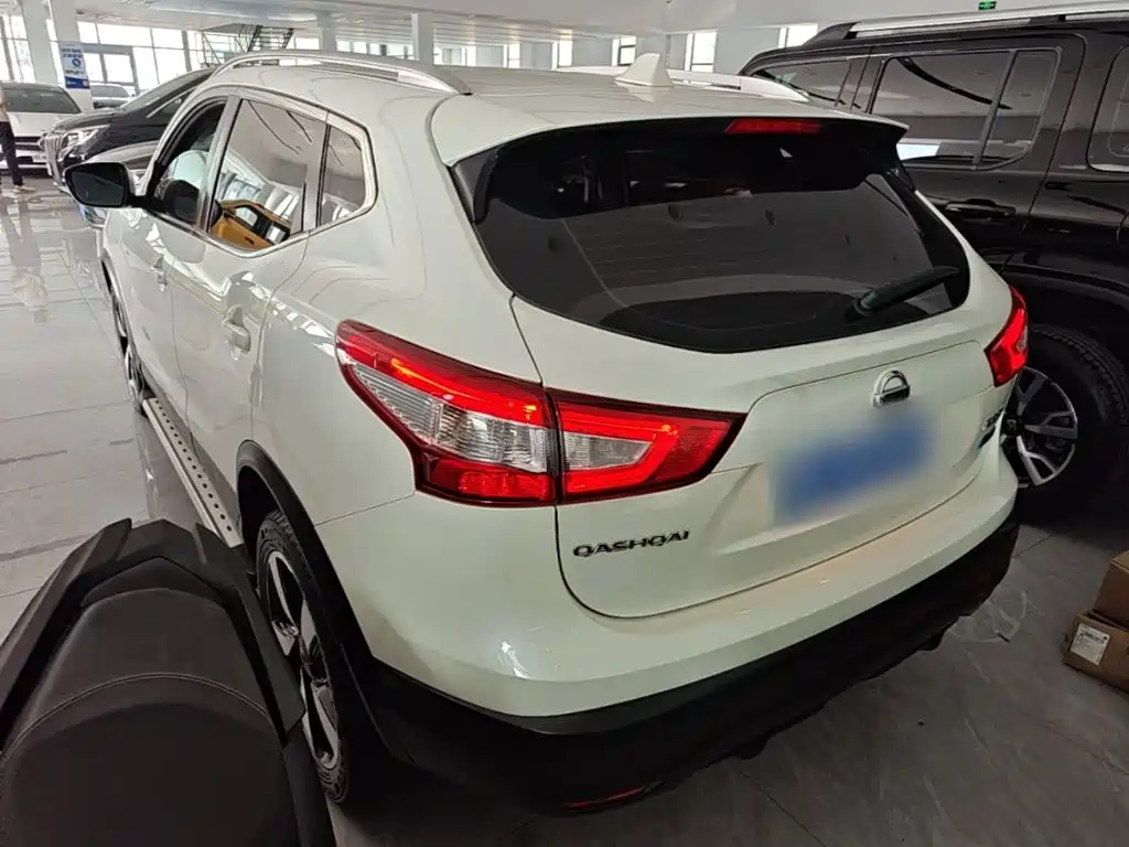 Nissan Qashqai — миниатюра 5