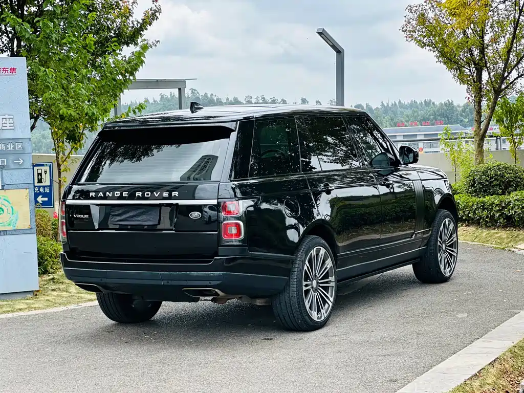 Land Rover Range Rover — миниатюра 12
