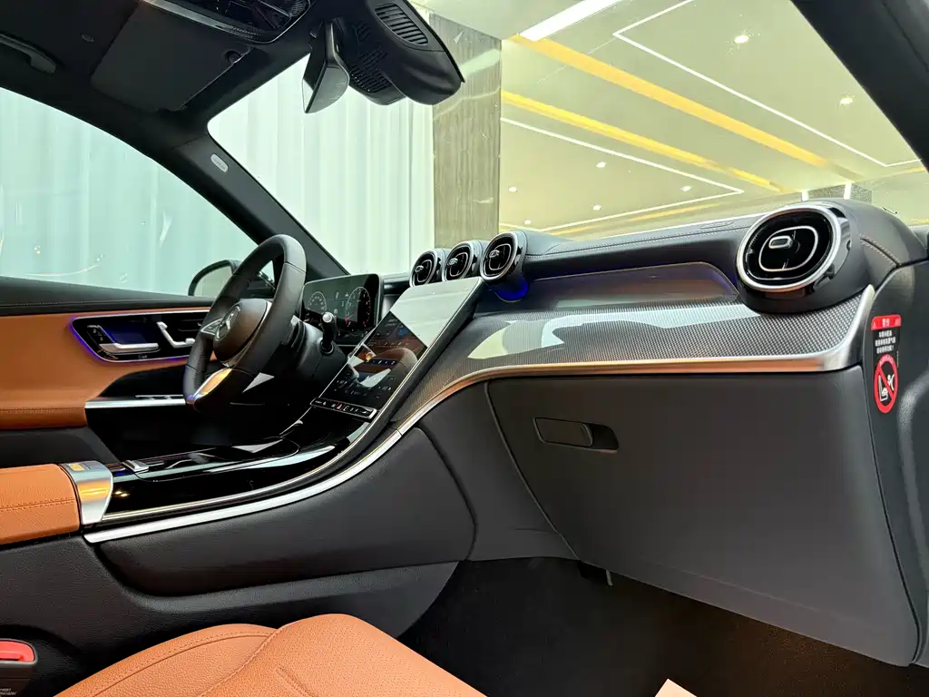 Mercedes-Benz GLC 2025 GLC 260 L 4MATIC