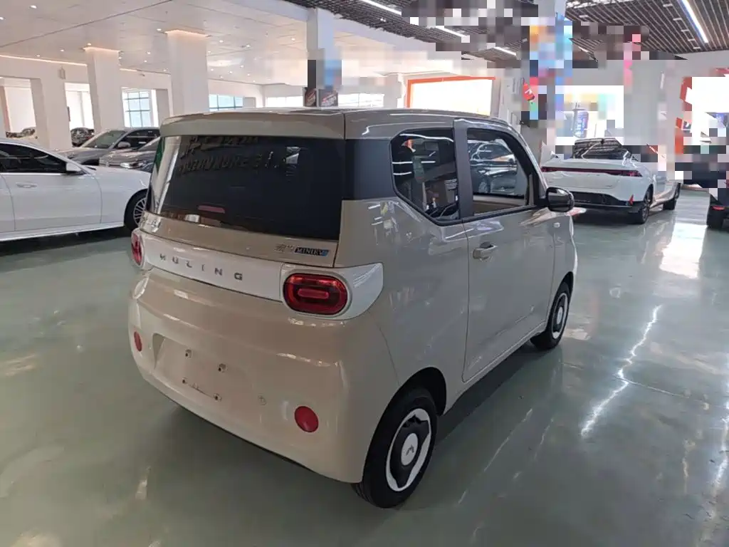 Wuling MINIEV — миниатюра 7