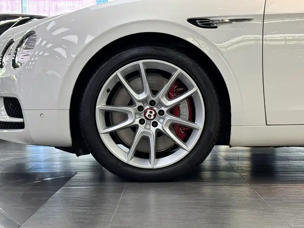 Bentley Flying Spur — миниатюра 15