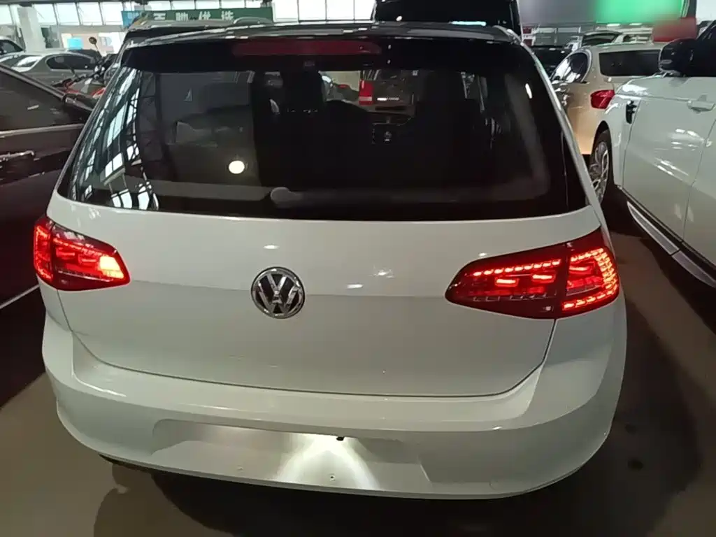 Volkswagen Golf — миниатюра 6