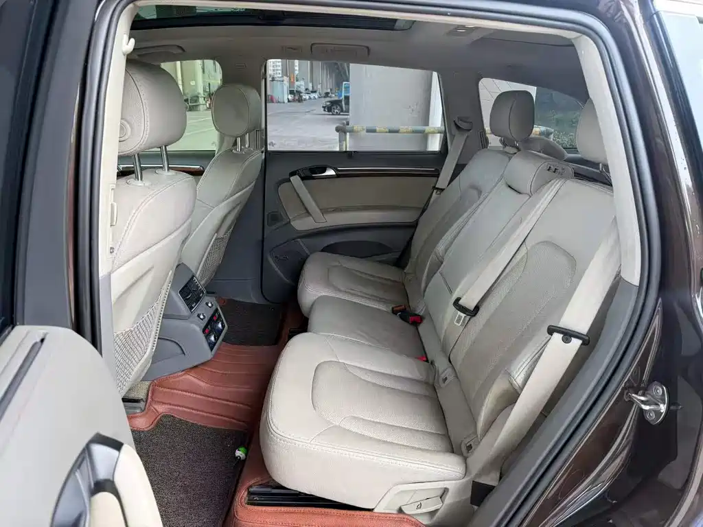 Audi Q7 2012 3.0 TFSI (200kW