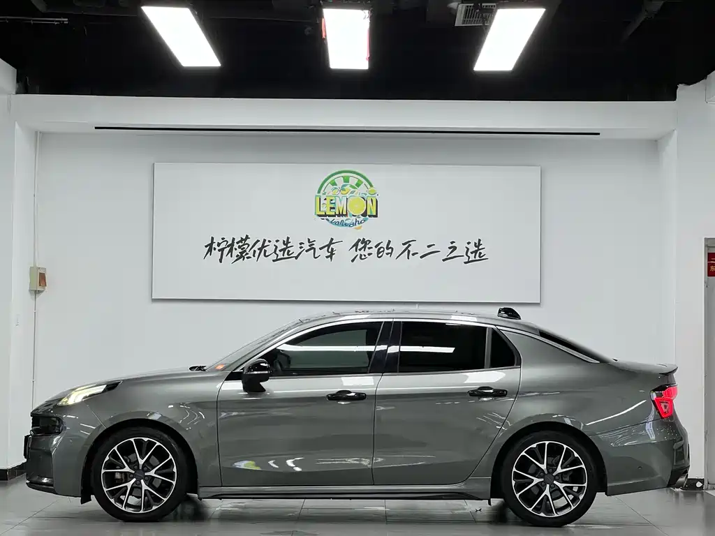 Lynk & Co 03 — миниатюра 5