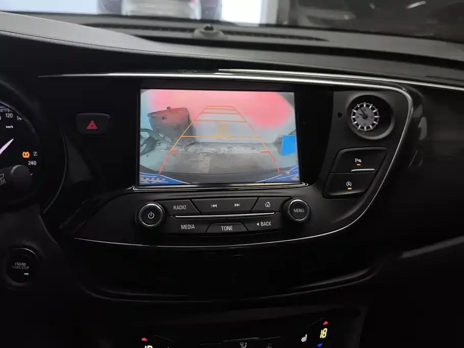 Buick Envision Plus — миниатюра 13