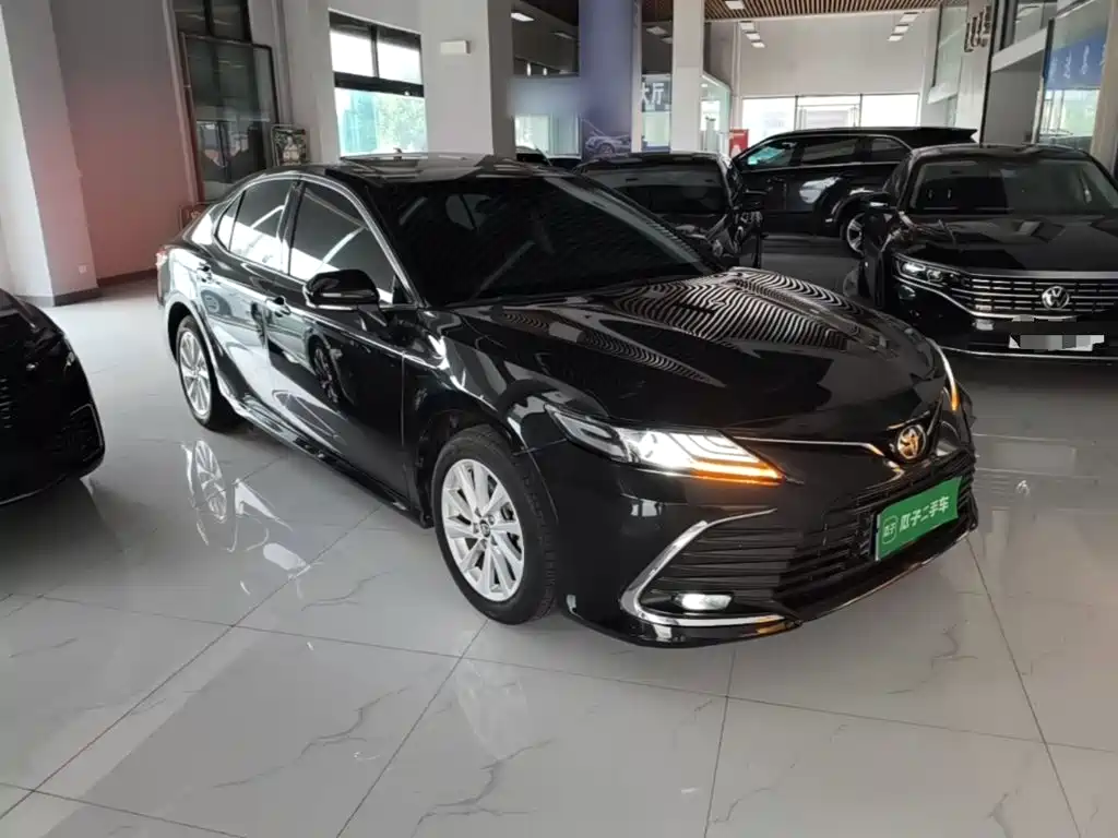 Toyota Camry — миниатюра 4